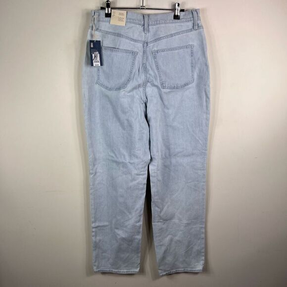 Universal Thread Vintage Straight Light Wash Jeans - Picture 4 of 14